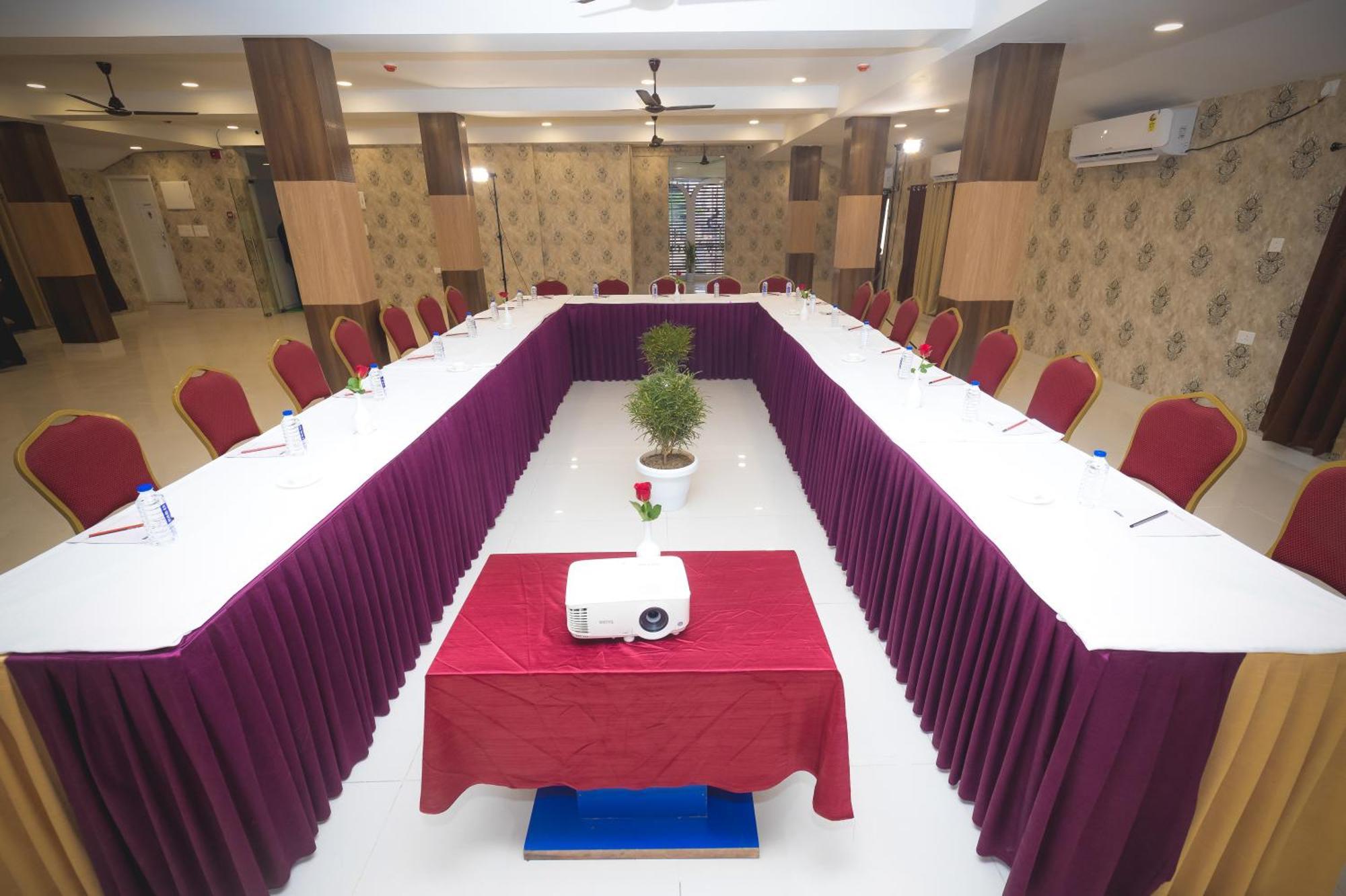 Rosewood Luxury Hotel Bhubaneswar Eksteriør billede